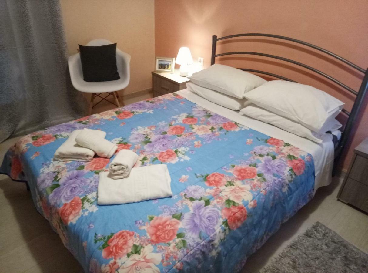 Beautiful Apartment In The Heart Of The City Corfu  Exteriör bild